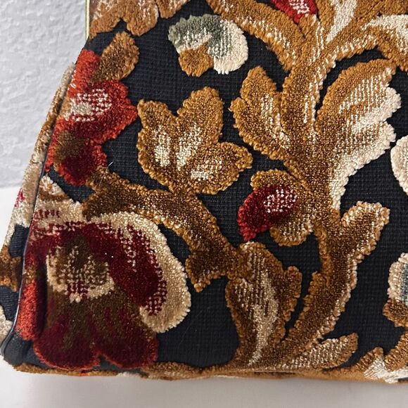 Floral Tapestry Handbag Vintage Floral Velvet Tapestry Clutch | Repair Needed - Picture 6 of 11